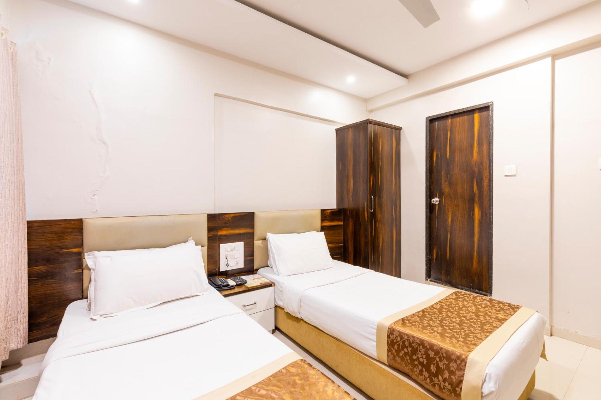 Hotel Embassy Park - Bkc Bombaim Exterior foto