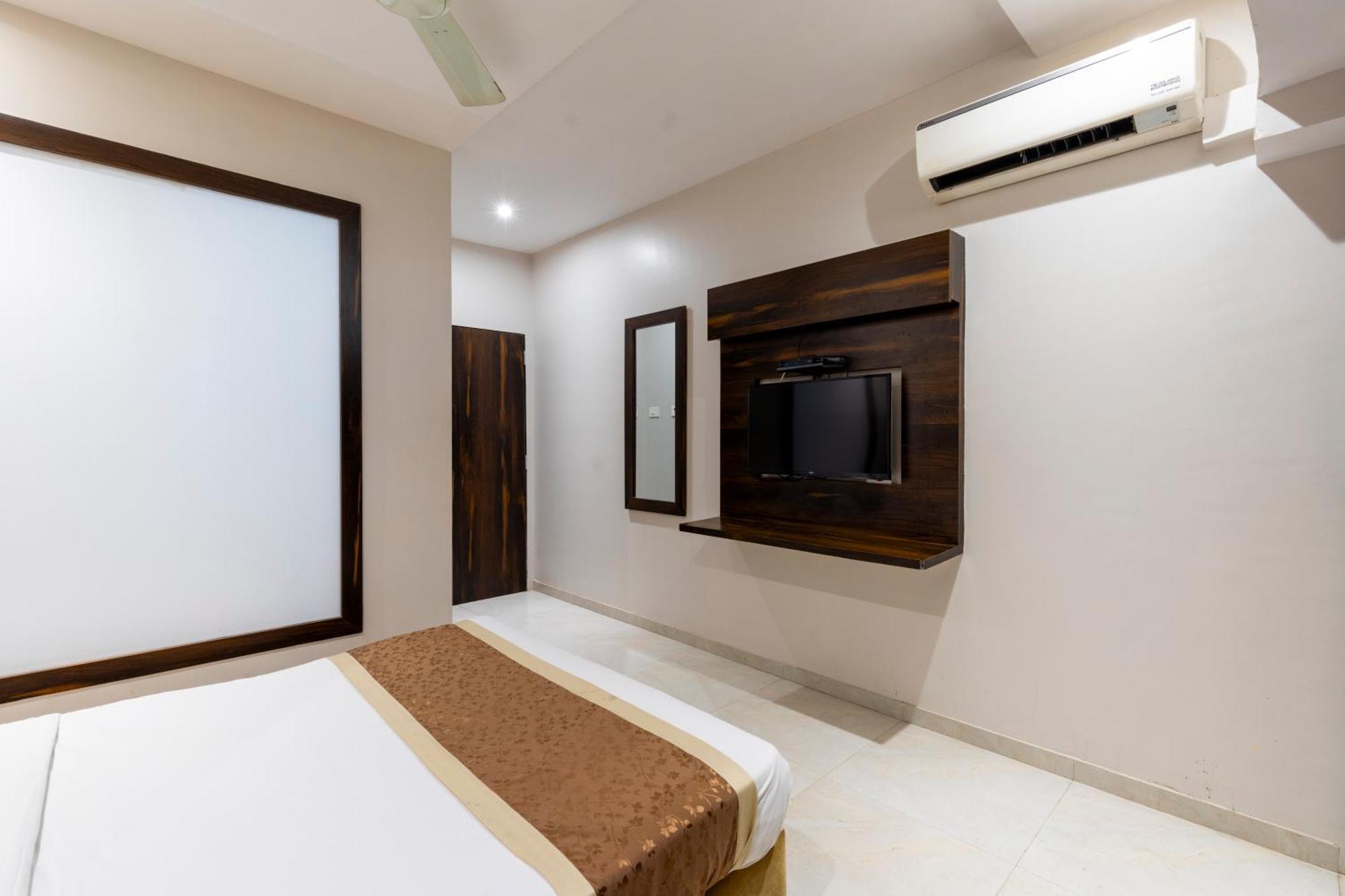Hotel Embassy Park - Bkc Bombaim Exterior foto