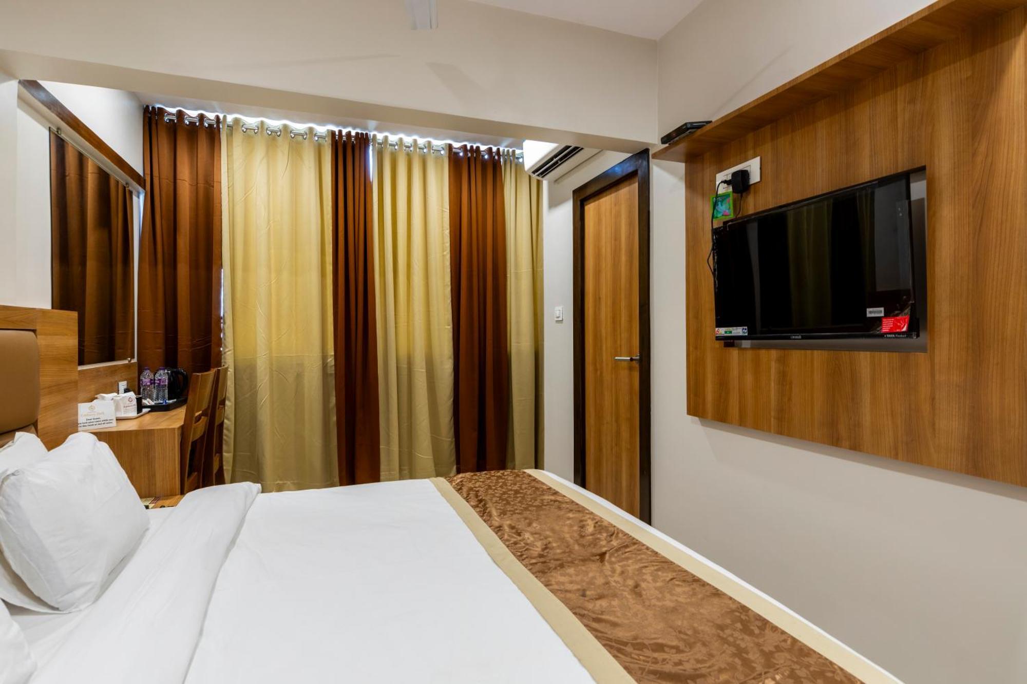 Hotel Embassy Park - Bkc Bombaim Exterior foto