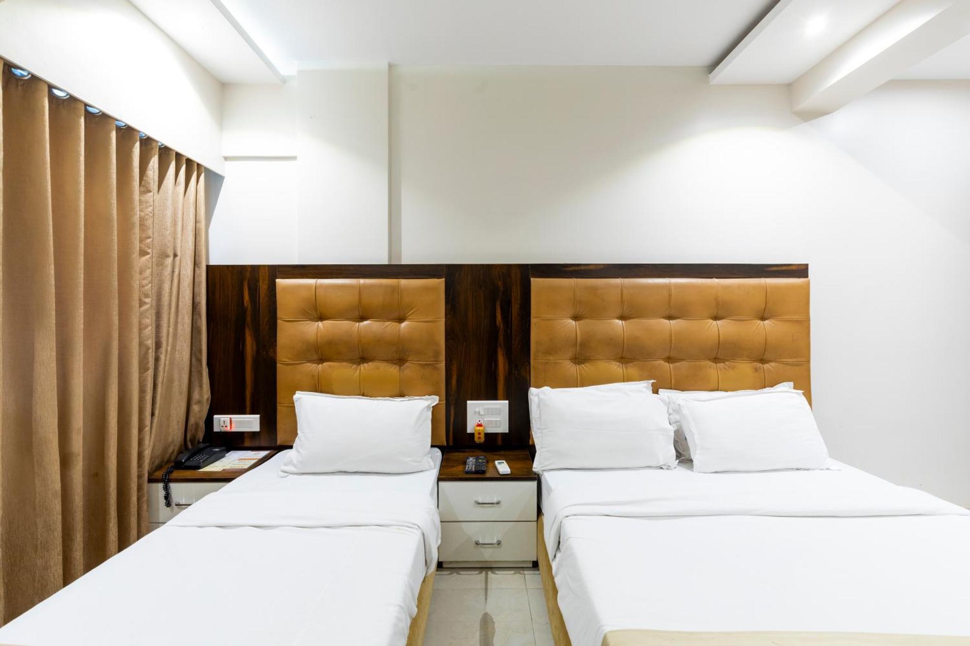 Hotel Embassy Park - Bkc Bombaim Exterior foto